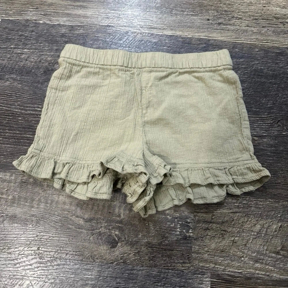 Charming Kids' Ruffle Set - Picture 4 of 4